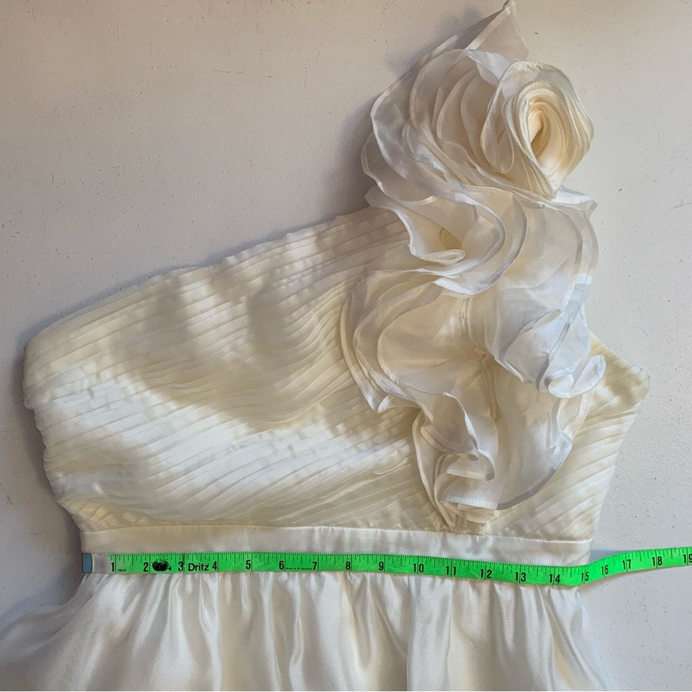 Lulus Large Lanelle Cream Ruffled One Shoulder Midi Dress NWOT Whimsical Tiered - Picture 15 of 17